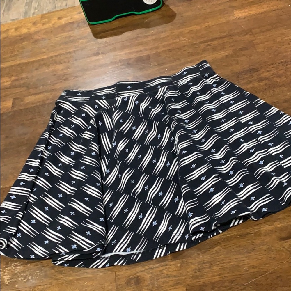 Black and white mini skirt
